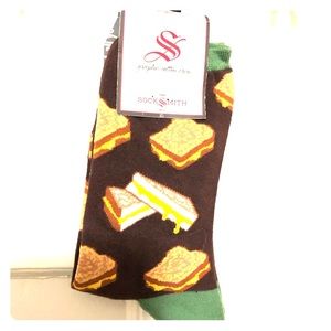 ✨4 for $20 Sale✨NWT grilled cheese socks